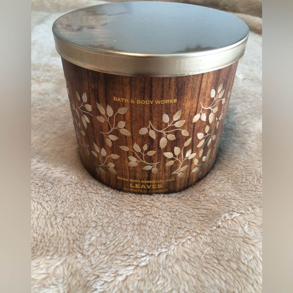 Bath & Body Works Fall Candle (Leaves)